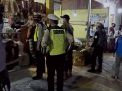 Panit Lantas Polsek Asemrowo Pimpin Operasi Pemberlakuan PPKM Darurat, Datangi Warung & Toko-Toko Yang Masih Buka