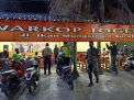 Polsek Krembangan Bersama Koramil Lakukan Operasi Masker di Warkop-Warkop