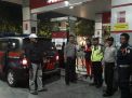 Antisipasi Kriminalitas di SPBU, Polsek Asemrowo Gelar Patroli Malam