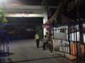 Polsek Kenjeran Gelar Patroli Malam di Pemukiman, Titip Pesan Waspada Orang Tak Dikenal