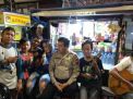 Babinkamtibmas Polsek Semampir Sampaikan Penyuluhan Bahaya Narkoba Ke Pengamen Jalanan