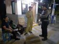 Patroli Pemukiman, Satsabhara Polres Tanjung Perak Sampaikan Pesan Waspada Orang Tak Dikenal