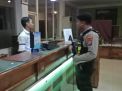 Pantau Keamanan Hotel, Satabhara Polres Tanjung Perak Lakukan Patroli Malam