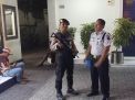 Satsabhara Polres Tanjung Perak Gelar Patroli Malam di Kantor Bank Mandiri
