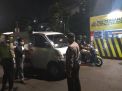 Polsek Asemrowo Lakukan Pemeriksaan Check Point Terhadap Kendaraan Yang Akan Masuk Kota