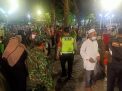 Polsek Semampir Gelar Patroli Jalan Kaki, Tegur Pengunjung Wisata Religi Ampel Yang Tak Patuh Protokol Kesehatan