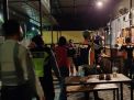 Polsek Krembangan Gelar Operasi Jam Malam Bareng Satpol PP & Koramil, Cegah Kerumunan Massa
