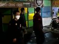 Polsek Asemrowo Gelar Operasi Pemberlakuan Jam Malam Bareng Linmas, Cegah Kerumunan