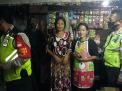 Polsek Asemrowo Gelar Pemberlakuan Jam Malam, Cegah Penyebaran Covid-19 di Warung-Warung