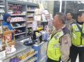 Pantau Keamanan Mini Market, Polsek Asemrowo Gelar Patroli Malam
