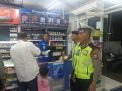 Polsek Pabean Cantikan Gelar Patroli Malam di Mini Market, Sampaikan Himbauan Waspada Pencurian