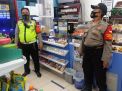 Polsek Semampir Patroli Malam di Mini Market, Ingatkan Waspada Pencurian