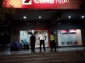 Polsek Pabean Cantikan Patroli Malam di Kantor Bank, Sampaikan Pesan Waspada Orang Tak Dikenal