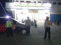 Polsek Asemrowo Gelar Patroli Malam di Mini Market, Sampaikan Pesan Waspada Pencurian