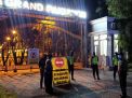 Polsek Asemrowo Gelar Patroli Malam di Pemukiman, Sampaikan Himbauan Waspada Orang Tak Dikenal