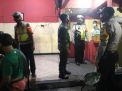 Polsek Krembangan Lakukan Operasi PPKM di Warkop-Warkop Bersama Personil Koramil