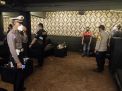 Polsek Krembangan Amankan 70 Orang Pengunjung & Pegawai Cafe Dalam Operasi Penertiban Masker