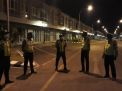 Sambang Pemukiman, Polsek Asemrowo Gelar Patroli Malam