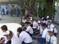 Babinkamtibmas Bulak Sampaikan Pesan Kerukunan Ke Siswa-Siswi Baru SMPN 31