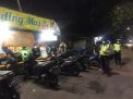 Polsek Pabean Cantikan Gelar Patroli di Warkop & Cafe, Sampaikan Pesan Jaga Jarak