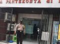 Babinkamtibmas Krembangan Utara Kawal Kebaktian Minggu Pagi