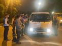 Kanit Lantas Polsek Krembangan Pimpin Penyekatan di Pospam Laskda M Nasir
