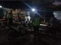 Polsek Asemrowo Gelar Operasi Pemberlakuan Jam Malam, Sasar Warung & Toko Bareng Instansi Samping