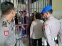 Kapolres Tanjung Perak Pantau Kondisi Para Tahanan & Beri Nasehat Untuk Menjadi Lebih Baik