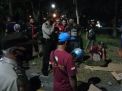 Polsek Asemrowo Lakukan Operasi Penertiban Masker Bersama Satpol PP di Warkop & Mini Market
