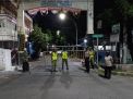 Personil Polsek Kenjeran Sambang Pemukiman, Sampaikan Pesan Waspada Orang Tak Dikenal
