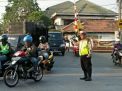Beri Pelayanan Terhadap Masyarakat Melalui Pengaturan Lalu Lintas Pagi & Sore