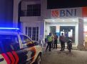 Polsek Semampir Gelar Patroli di Kantor Bank, Antisipasi Kerawanan di Malam Hari
