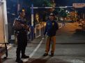 Patroli Malam di Pemukiman, Satsabhara Polres Tanjung Perak Sampaikan Waspada Orang Tak Dikenal