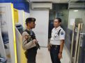 Satsabhara Polres Tanjung Perak Lakukan Patroli Perbankan di Malam Hari