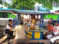 Babinkamtibmas Bongkaran, Sampaikan Pesan Waspada Curanmor Ke Pengunjung Warung