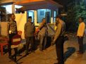 Polsek Asemrowo Sambang Pemukiman Dalam Rangka Patroli Malam