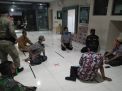 Panit Binmas Polsek Asemrowo Berikan Surat Teguran Tertulis Untuk Takmir Masjid