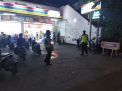 Personil Polsek Pabean Cantikan Gelar Patroli Malam di Mini Market, Antisipasi Kerawanan