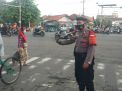 Polsek Semampir Laksanakan Pengaturan Lalin, Berikan Pelayanan Kepada Masyarakat
