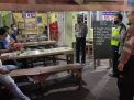 Polsek Krembangan Datangi Warung-Warung Dalam Rangka Operasi Jam Malam & Penertiban Masker
