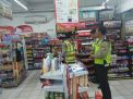 Unit Lantas & Unit Sabhara Polsek Semampir Patroli Malam ke Mini Market