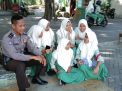 Babinkamtibmas Takal Kedinding Gelar Program Unggulan Rabu Narsis di SMAN 19