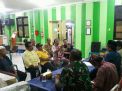 Babinkamtibmas Kenjeran Sosialisasi SPKT Door To Door di Acara Cangkrukan