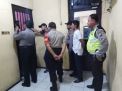 Polsek Semampir Lakukan Pengcekan Rutin Ruang Tahanan Pagi