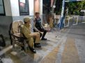 Pantau Keamanan Pemukiman, Satsabhara Polres Tanjung Perak Lakukan Patroli Malam