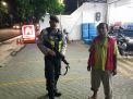 Pantau Keamanan Mini Market, Satsabhara Polres Tanjung Perak Lakukan Patroli Malam