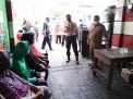 Kapolsek Asemrowo Ingatkan Warga KTS Tambak Sarioso Untuk Tetap Menerapkan Protokol Kesehatan