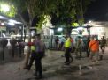 Polsek Semampir Gelar Operasi Penertiban Masker di Wisata Religi Ampel