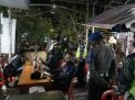 Polres Tanjung Perak Gelar Patroli Skala Besar Diikuti Penertiban Masker di Warung-Warung