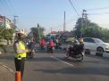 Unit Lantas Polsek Semampir Laksanakan Pengaturan Pagi Cegah Kemacetan